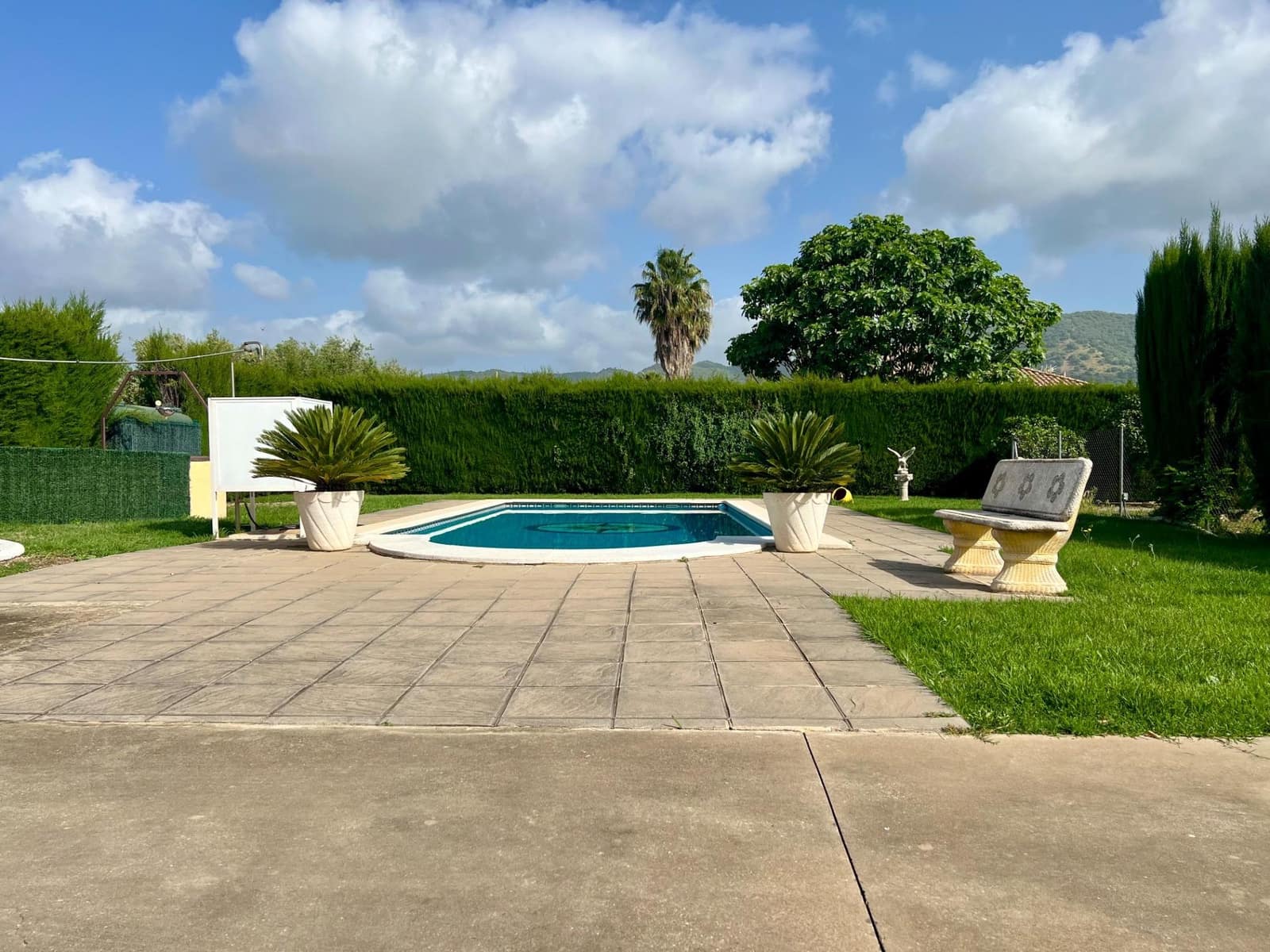 4 soveværelse Villa til salg i El Higueron med swimmingpool garage - € 230.000 (Ref: 9820608)