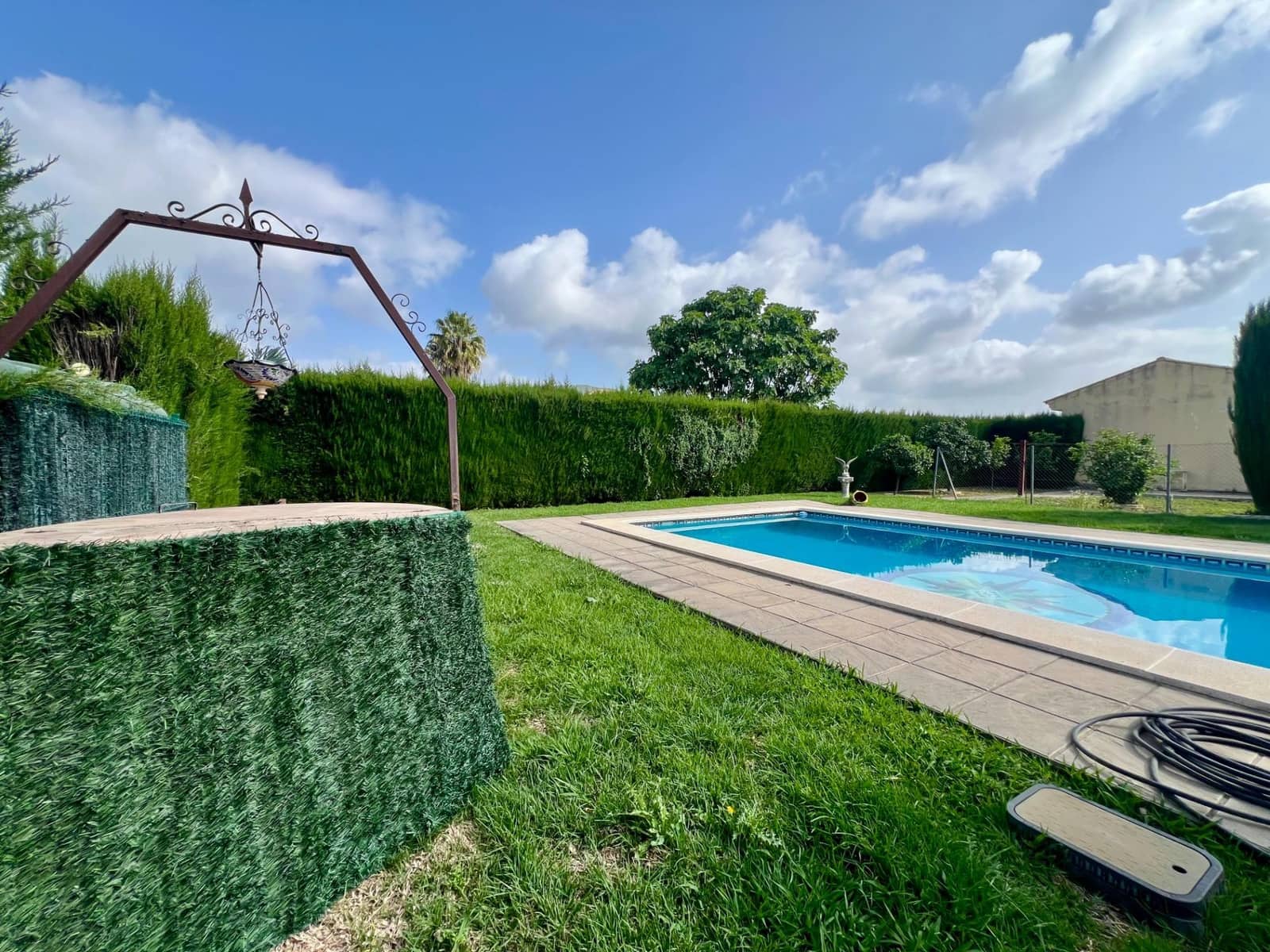 4 soveværelse Villa til salg i El Higueron med swimmingpool garage - € 230.000 (Ref: 9820608)