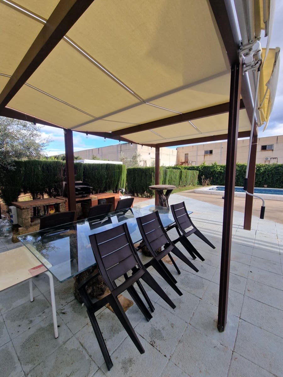 2 bedroom Finca/Country House for sale in Cordoba city with pool garage - € 139,900 (Ref: 9820610)