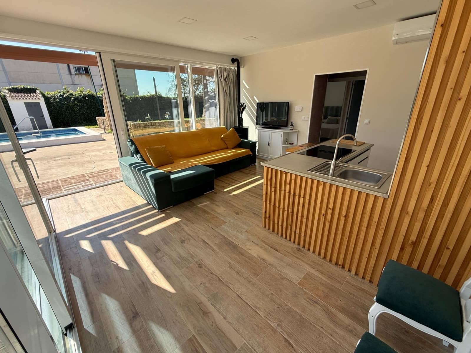 2 bedroom Finca/Country House for sale in Cordoba city with pool garage - € 139,900 (Ref: 9820610)