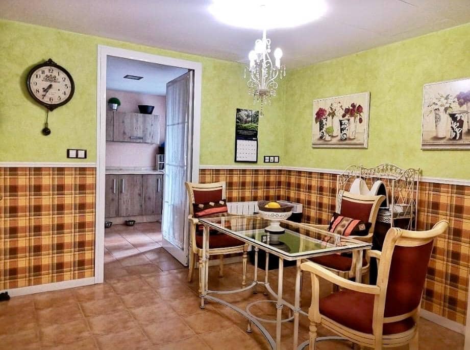3 soveværelse Villa til salg i Cordoba by med swimmingpool garage - € 443.900 (Ref: 9823001)