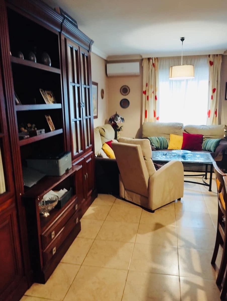 3 soveværelse Lejlighed til salg i Cordoba by - € 190.000 (Ref: 9823002)