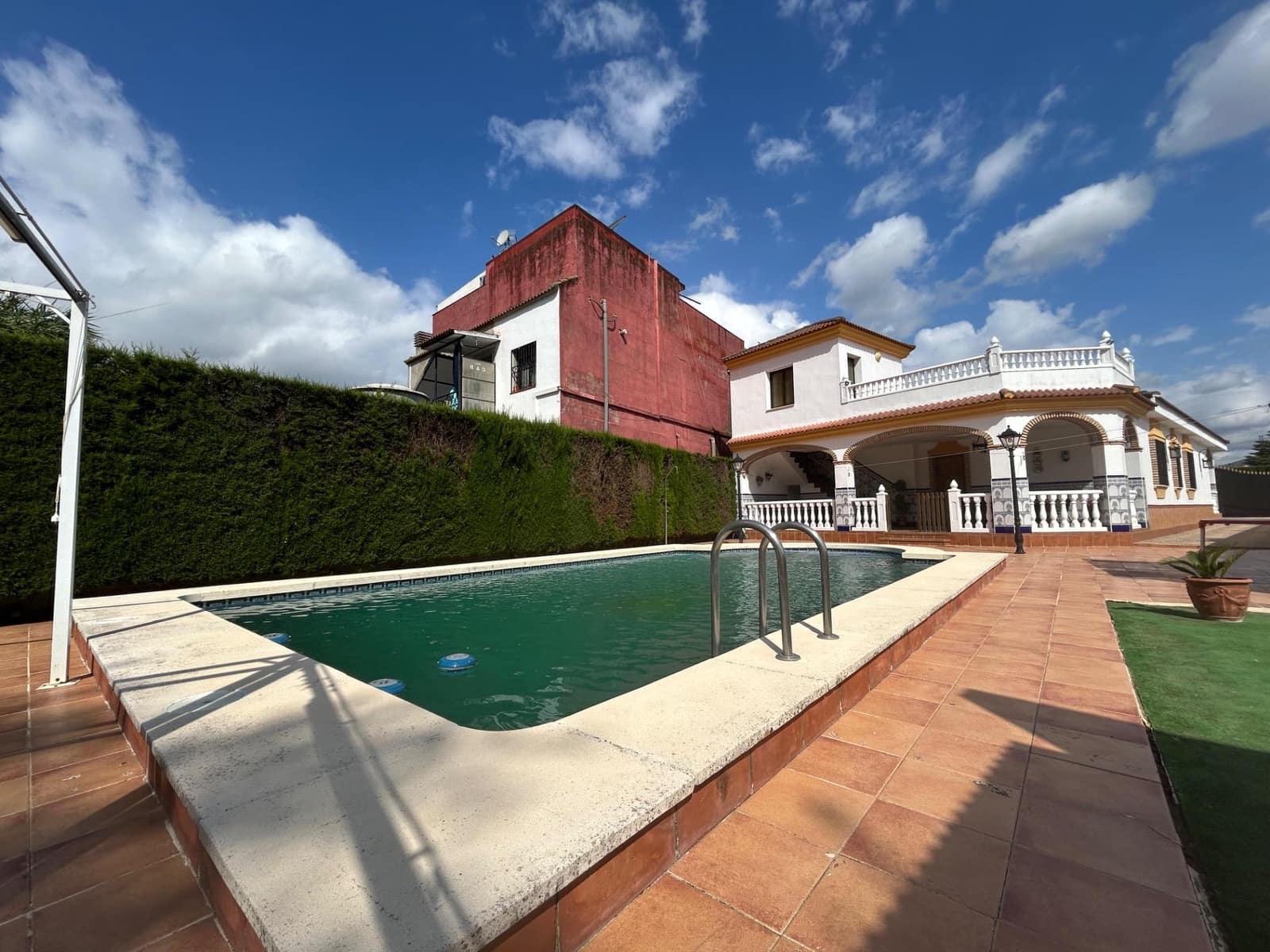 4 soveværelse Villa til salg i Cordoba by med swimmingpool - € 280.000 (Ref: 9825347)