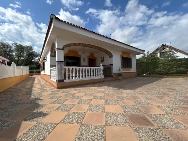 4 soveværelse Villa til salg i Alcolea, Córdoba by med swimmingpool - € 280.000 (Ref: 9825347)