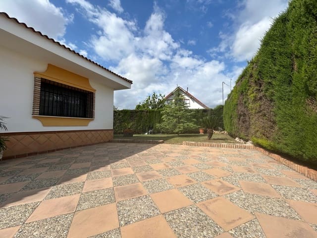 4 soveværelse Villa til salg i Alcolea, Córdoba by med swimmingpool - € 280.000 (Ref: 9825347)