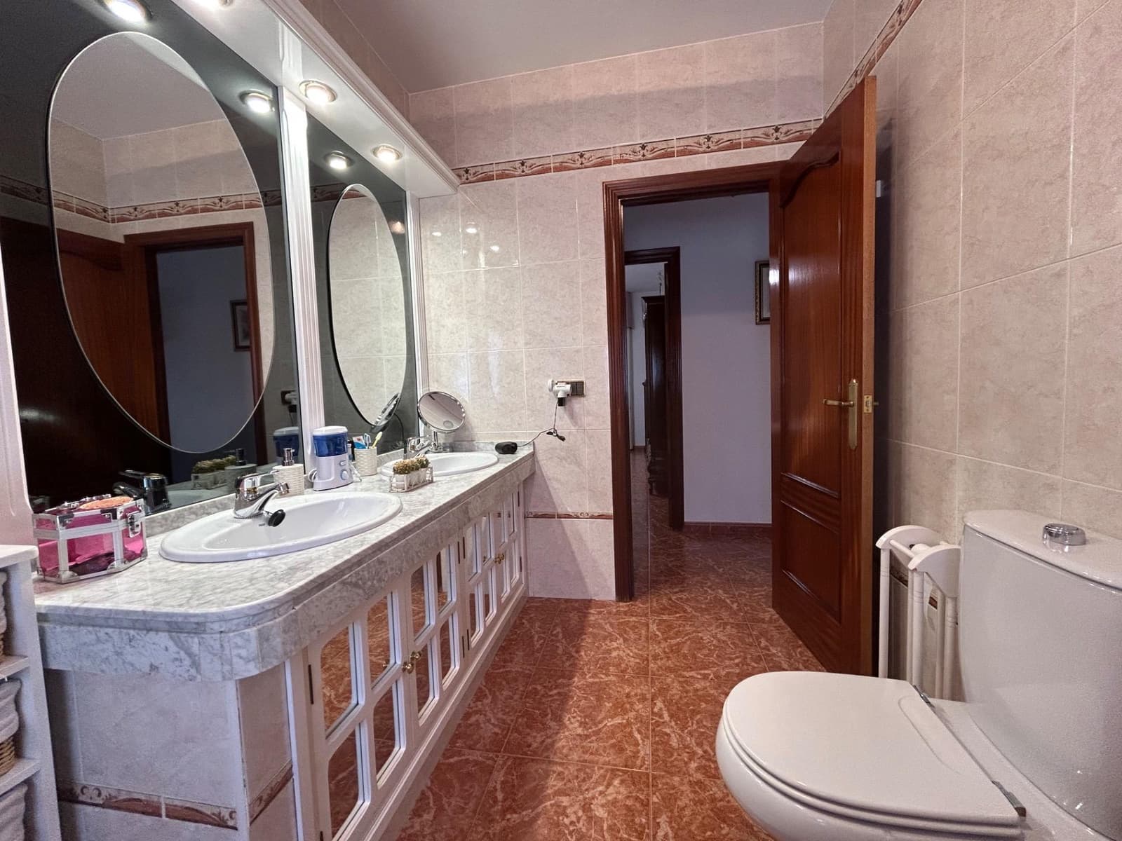 4 soveværelse Villa til salg i Cordoba by med swimmingpool - € 280.000 (Ref: 9825347)