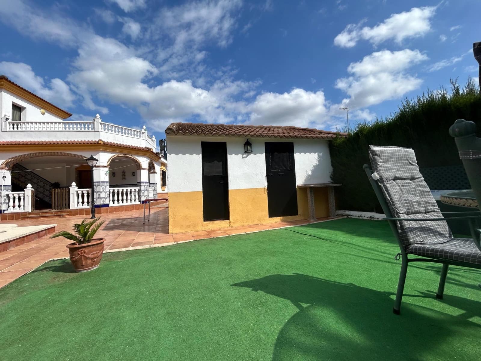 4 soveværelse Villa til salg i Cordoba by med swimmingpool - € 280.000 (Ref: 9825347)