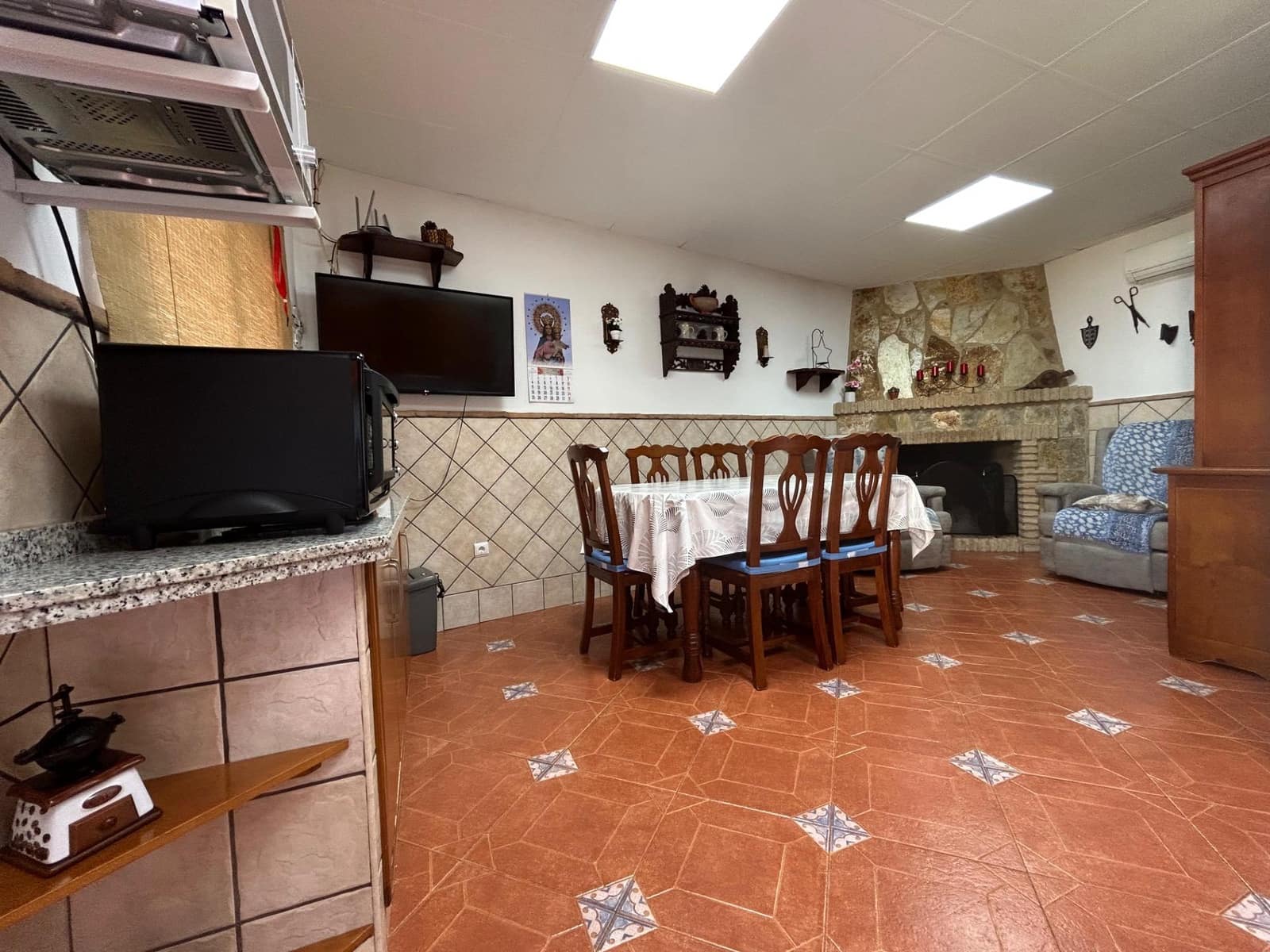 4 soveværelse Villa til salg i Cordoba by med swimmingpool - € 280.000 (Ref: 9825347)
