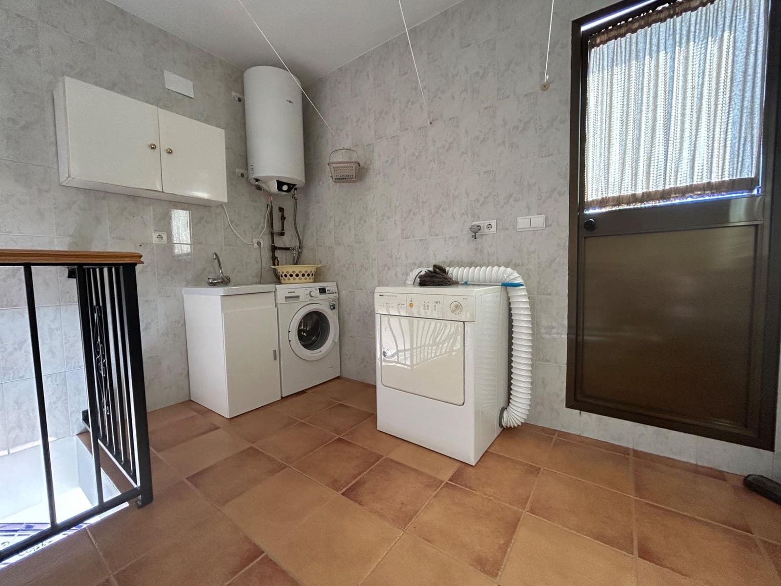 4 soveværelse Villa til salg i Cordoba by med swimmingpool - € 280.000 (Ref: 9825347)