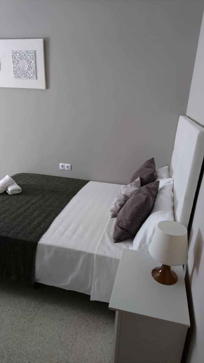 5 bedroom Flat for rent in Cordoba city - € 1,540 (Ref: 9826664)
