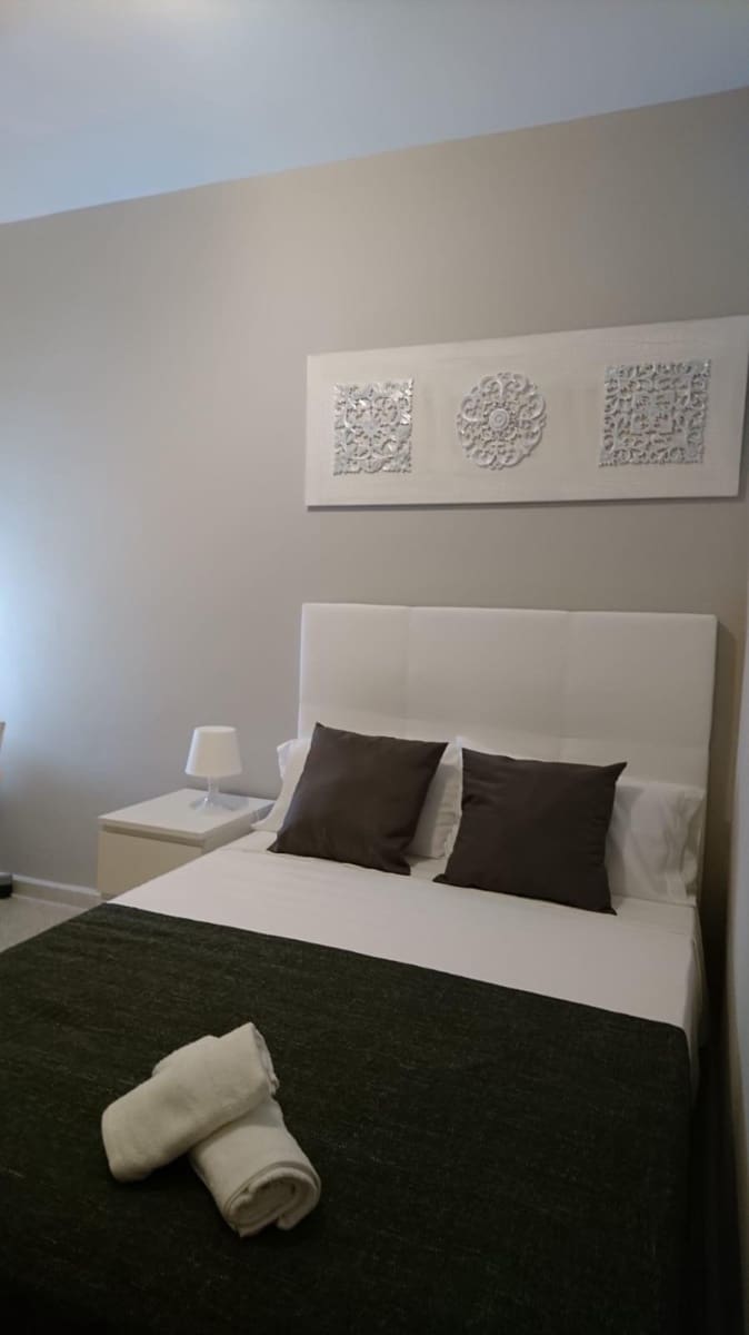 5 bedroom Flat for rent in Cordoba city - € 1,540 (Ref: 9826664)