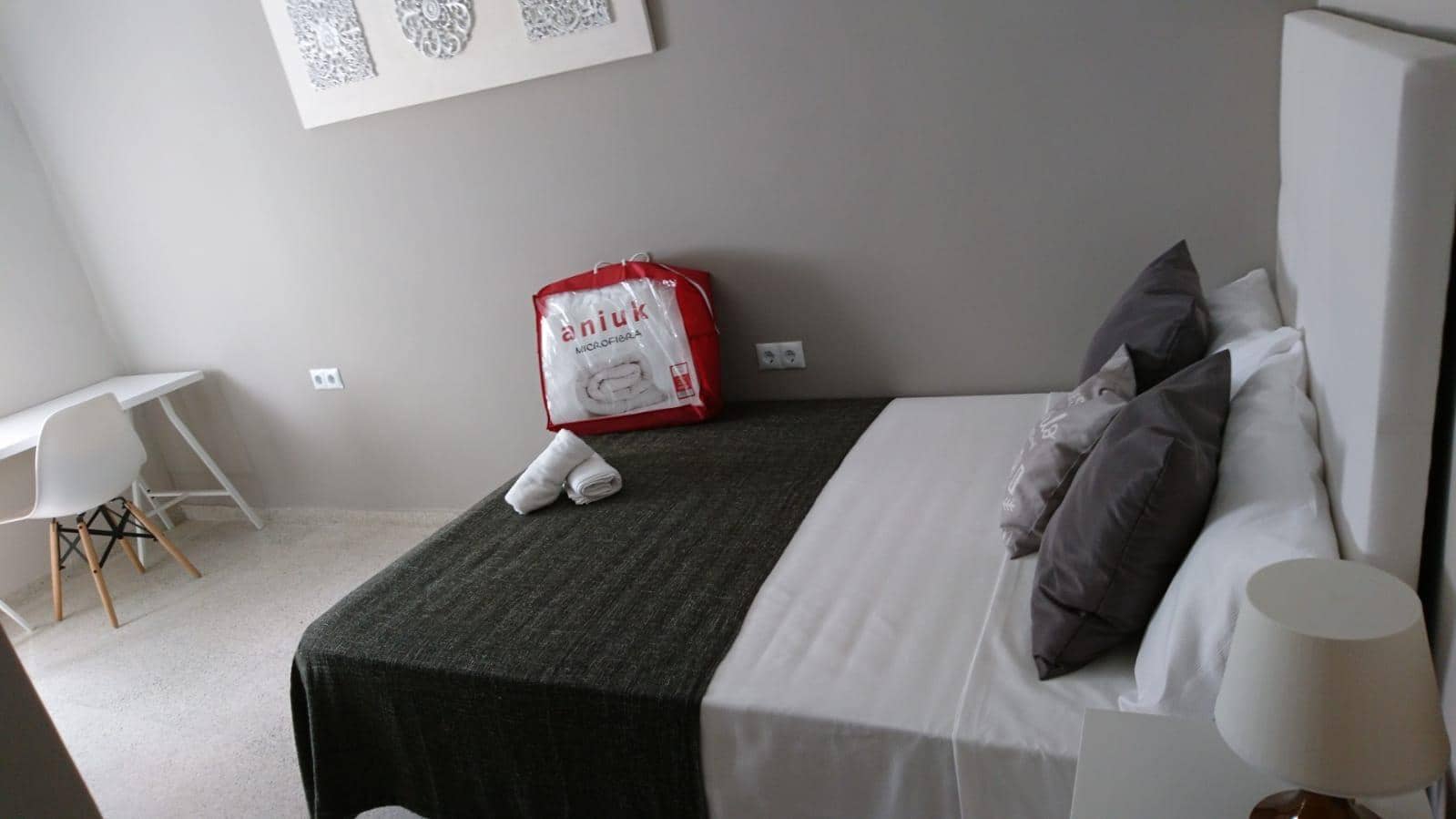 5 bedroom Flat for rent in Cordoba city - € 1,540 (Ref: 9826664)