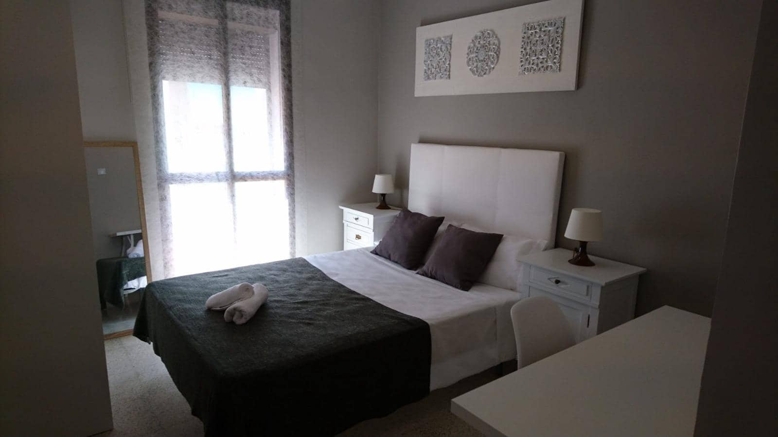 5 bedroom Flat for rent in Cordoba city - € 1,540 (Ref: 9826664)