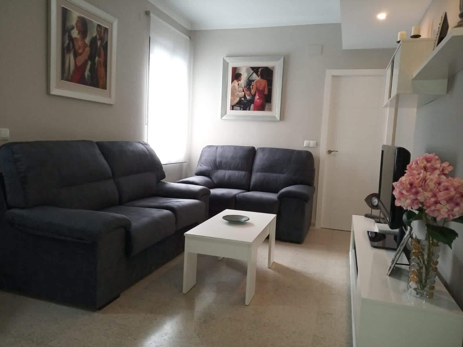 5 bedroom Flat for rent in Cordoba city - € 1,540 (Ref: 9826664)