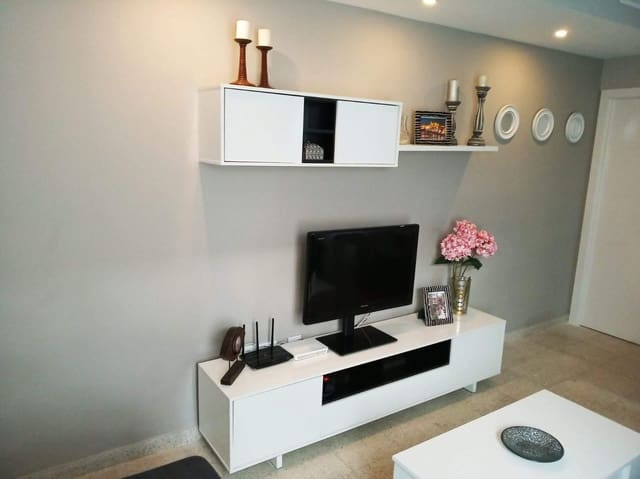 5 bedroom Flat for rent in Ciudad Jardín, Córdoba city - € 1,540 (Ref: 9826664)