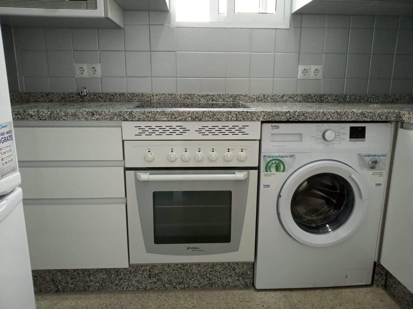 5 bedroom Flat for rent in Cordoba city - € 1,540 (Ref: 9826664)