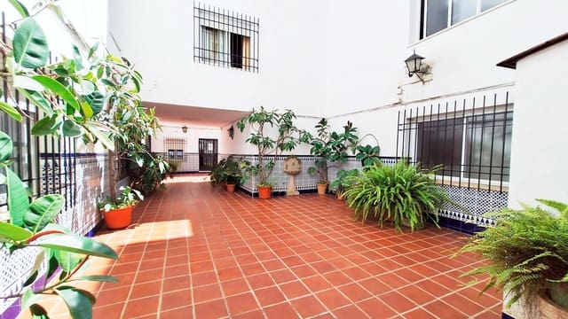 3 soveværelse Lejlighed til salg i Centro, Córdoba by - € 185.000 (Ref: 9826665)