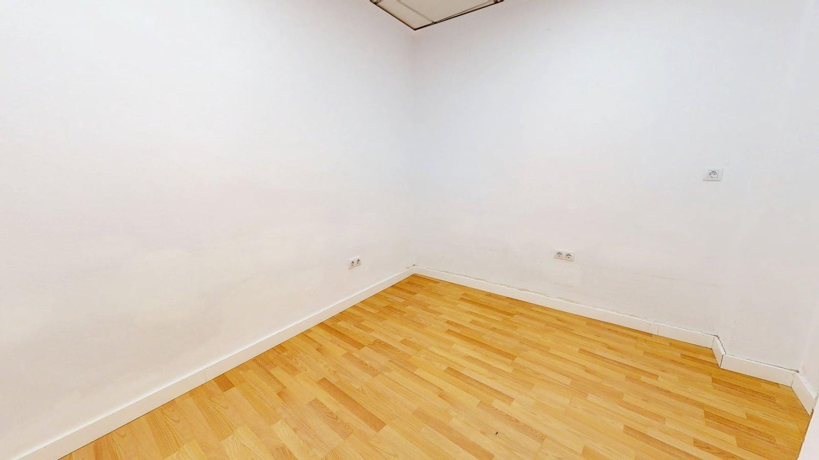 Erhverv til salg i Posadas - € 55.000 (Ref: 9826666)