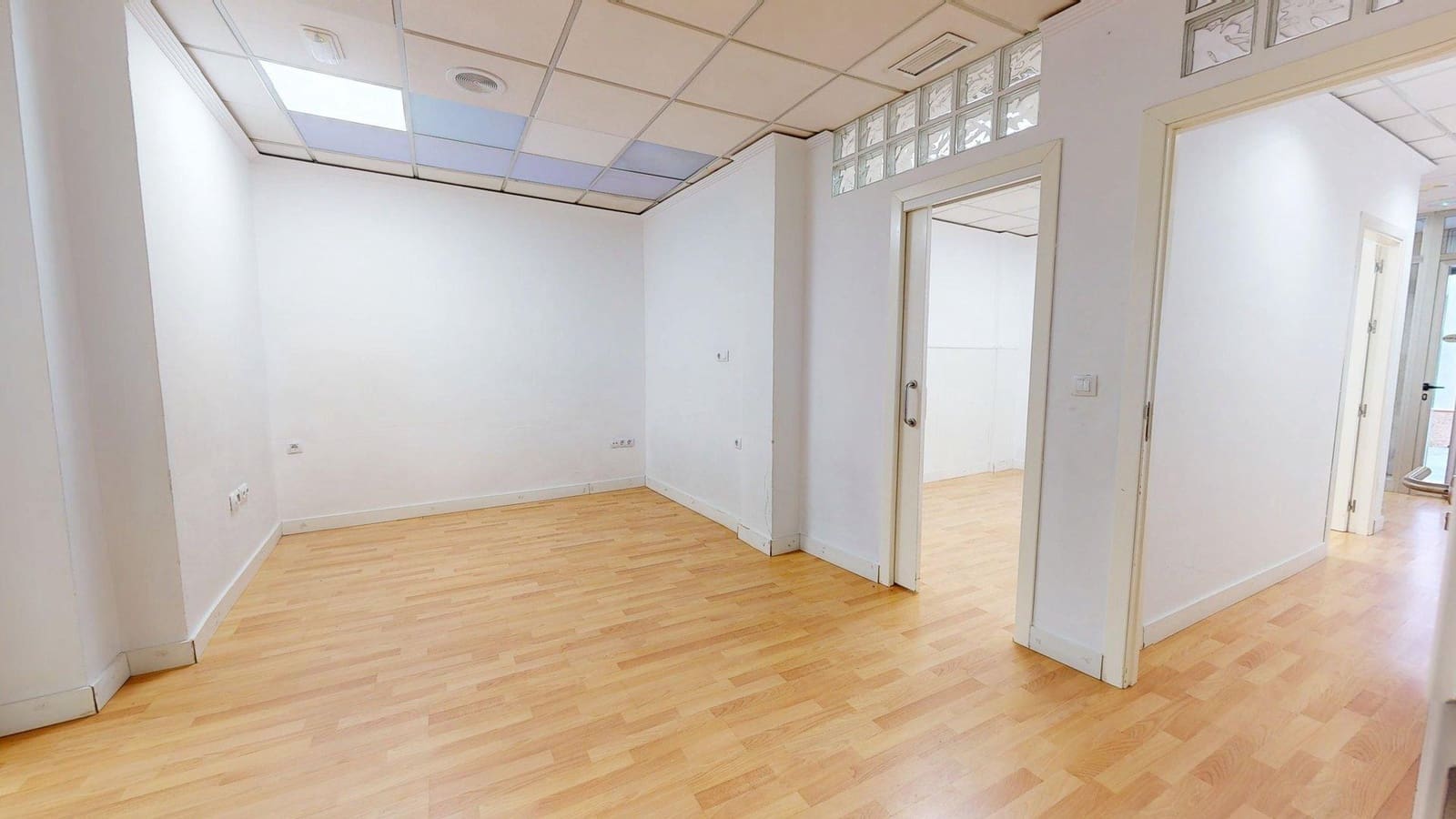 Erhverv til salg i Posadas - € 55.000 (Ref: 9826666)