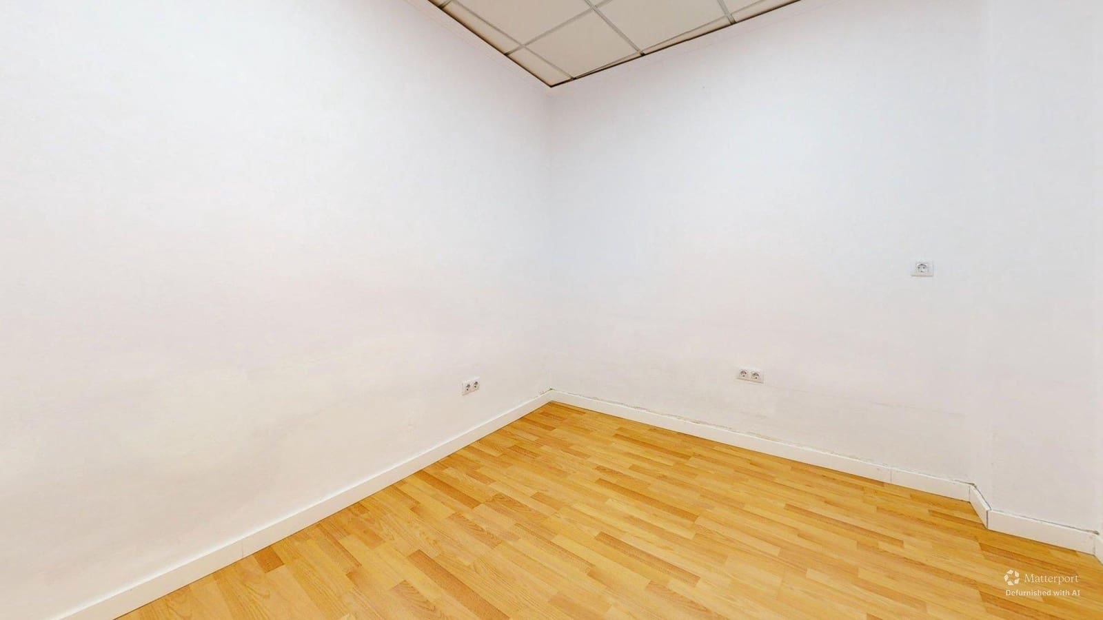 Erhverv til salg i Posadas - € 55.000 (Ref: 9826666)