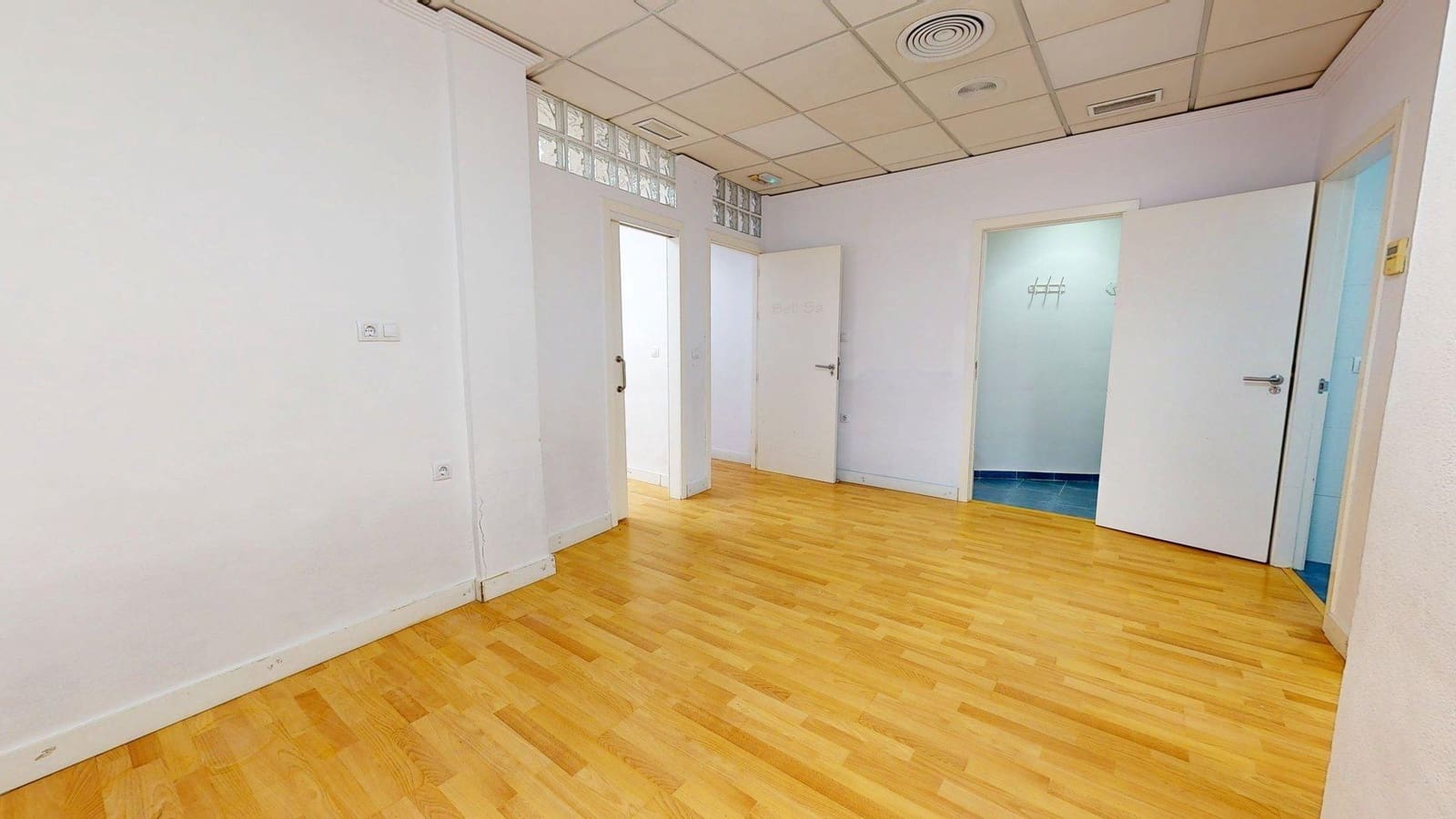 Erhverv til salg i Posadas - € 55.000 (Ref: 9826666)