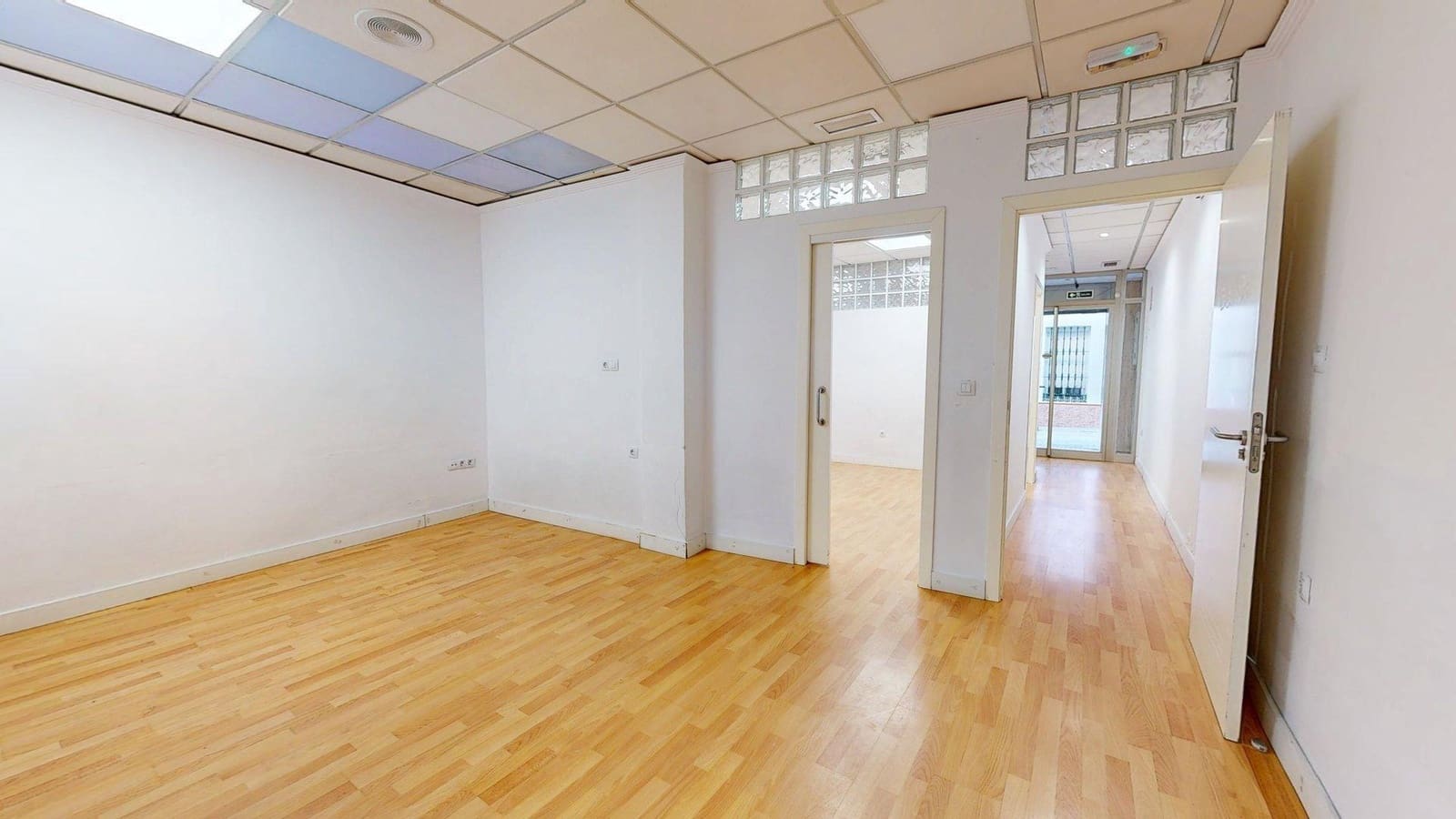 Erhverv til salg i Posadas - € 55.000 (Ref: 9826666)
