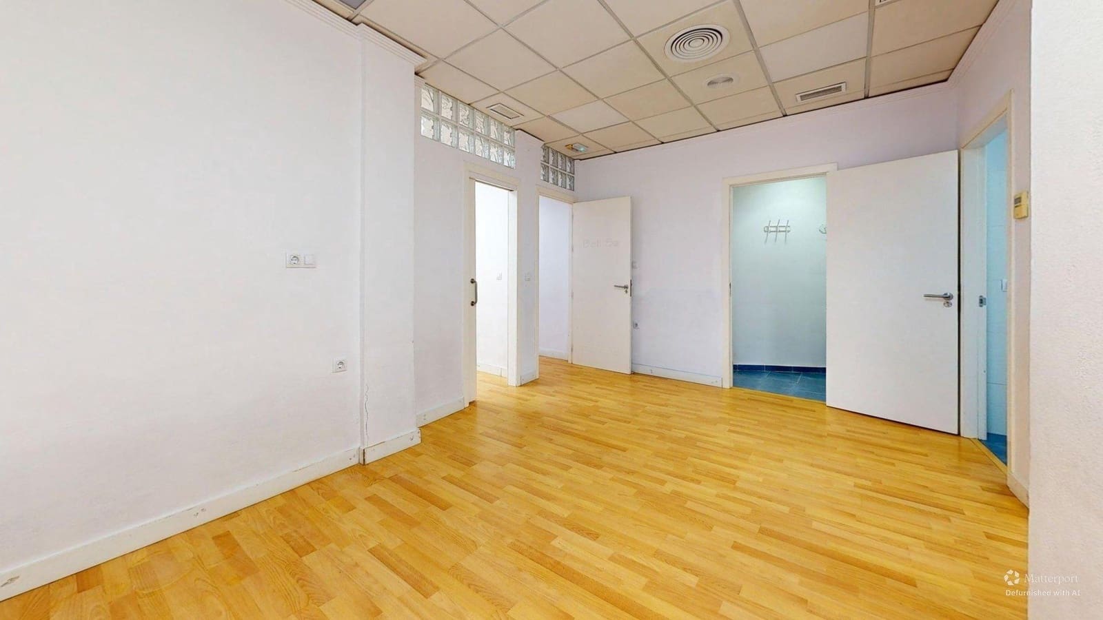 Erhverv til salg i Posadas - € 55.000 (Ref: 9826666)