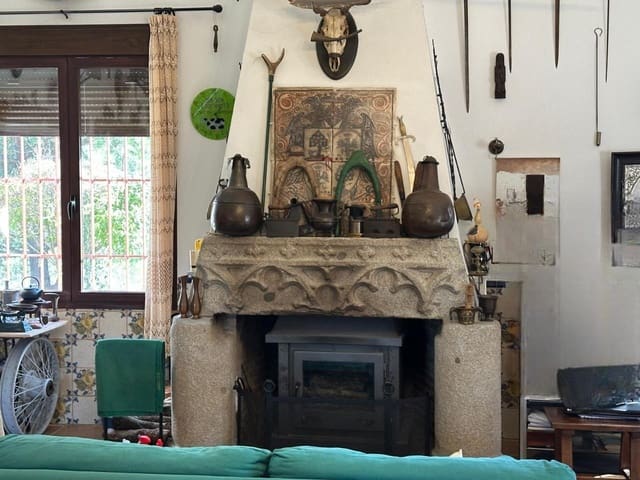5 soveværelse Finca/Landehus til salg i Villaviciosa de Córdoba med garage - € 300.000 (Ref: 9827165)