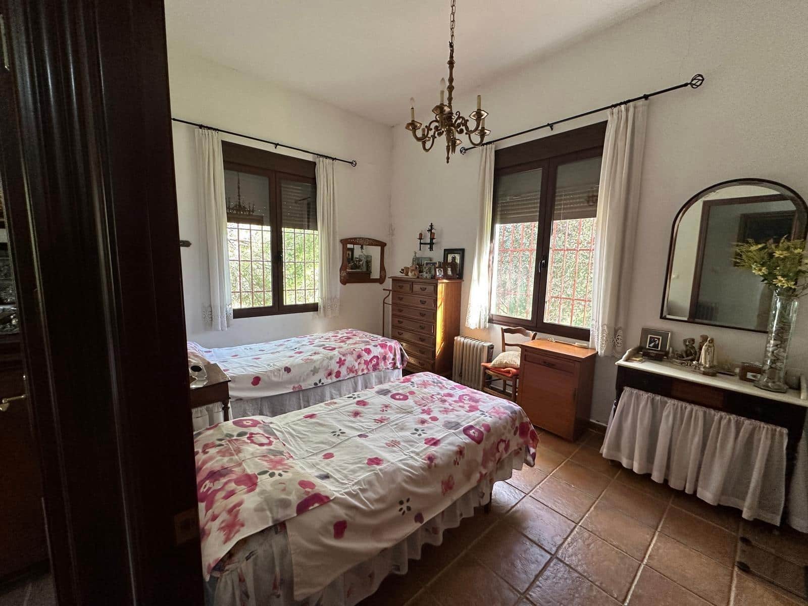 5 soveværelse Finca/Landehus til salg i Villaviciosa de Cordoba med garage - € 300.000 (Ref: 9827165)