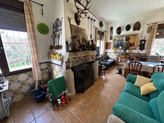5 soveværelse Finca/Landehus til salg i Villaviciosa de Córdoba med garage - € 300.000 (Ref: 9827165)