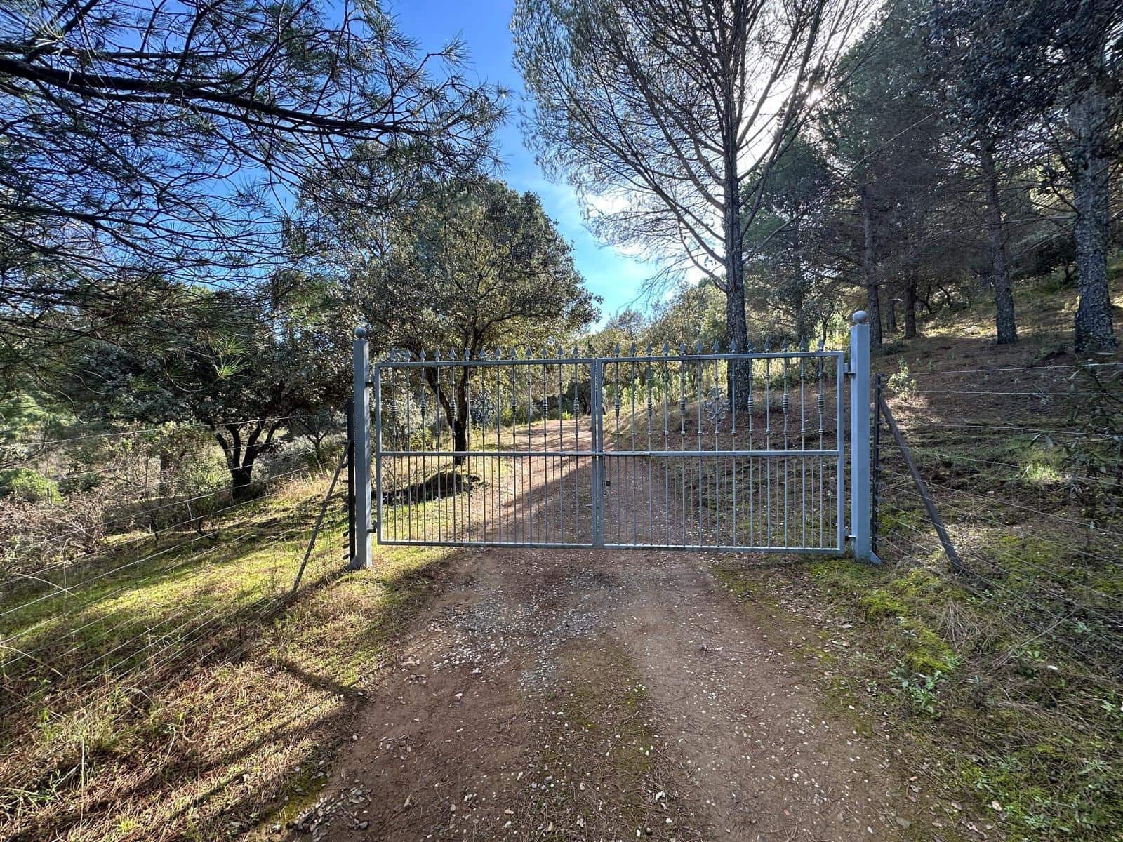 5 soveværelse Finca/Landehus til salg i Villaviciosa de Cordoba med garage - € 300.000 (Ref: 9827165)