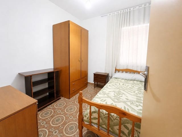 3 soveværelse Lejlighed til salg i Levante, Córdoba by - € 105.000 (Ref: 9829266)
