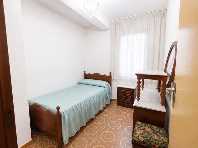 3 soveværelse Lejlighed til salg i Levante, Córdoba by - € 105.000 (Ref: 9829266)
