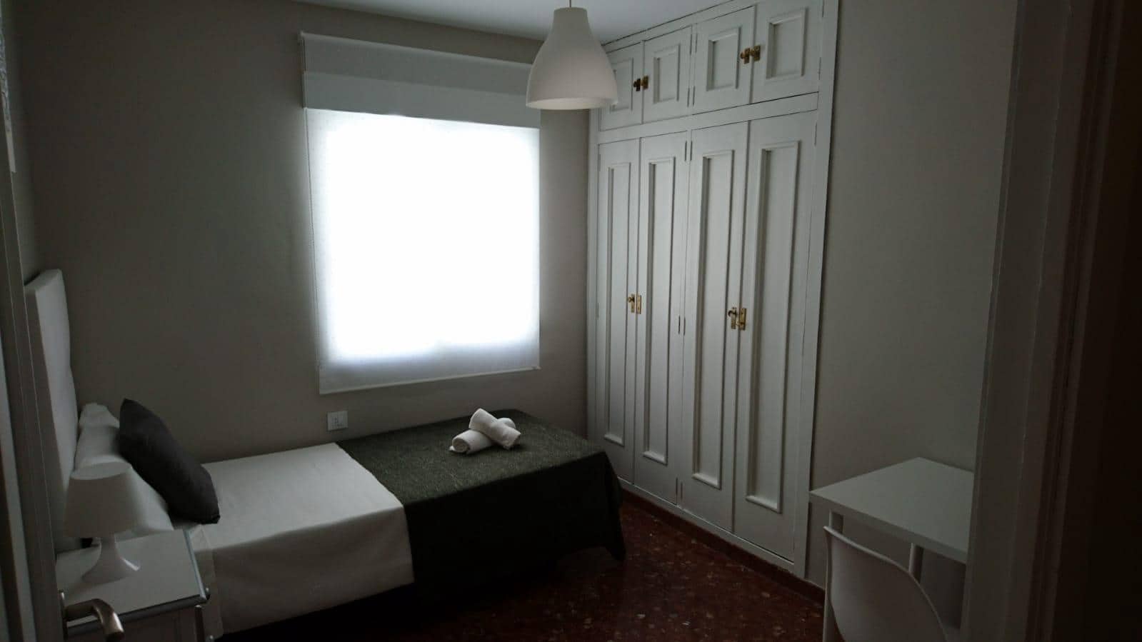 4 bedroom Flat for rent in Cordoba city - € 1,280 (Ref: 9831618)