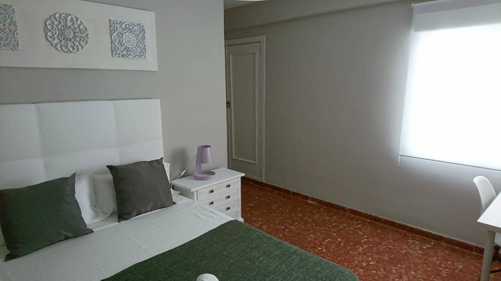 4 bedroom Flat for rent in Cordoba city - € 1,280 (Ref: 9831618)