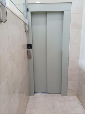 Piso de 4 habitaciones en Ciudad Jardín, Córdoba ciudad en alquiler - 1.280 € (Ref: 9833738)
