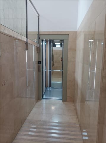 Piso de 4 habitaciones en Ciudad Jardín, Córdoba ciudad en alquiler - 1.280 € (Ref: 9833738)