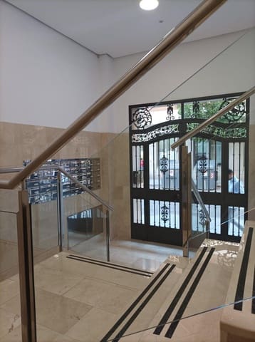 Piso de 4 habitaciones en Ciudad Jardín, Córdoba ciudad en alquiler - 1.280 € (Ref: 9833738)
