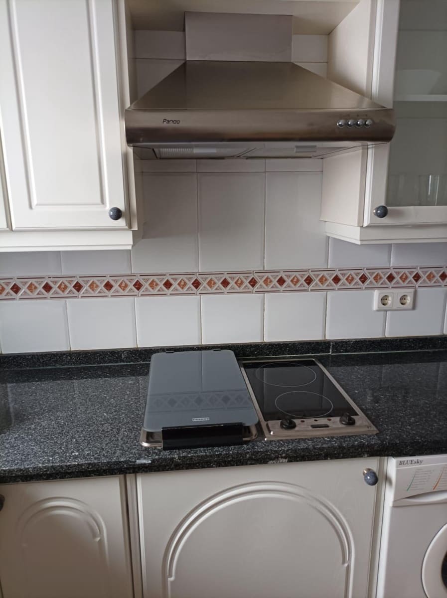 Piso de 4 habitaciones en Córdoba ciudad en alquiler - 1.280 € (Ref: 9833738)