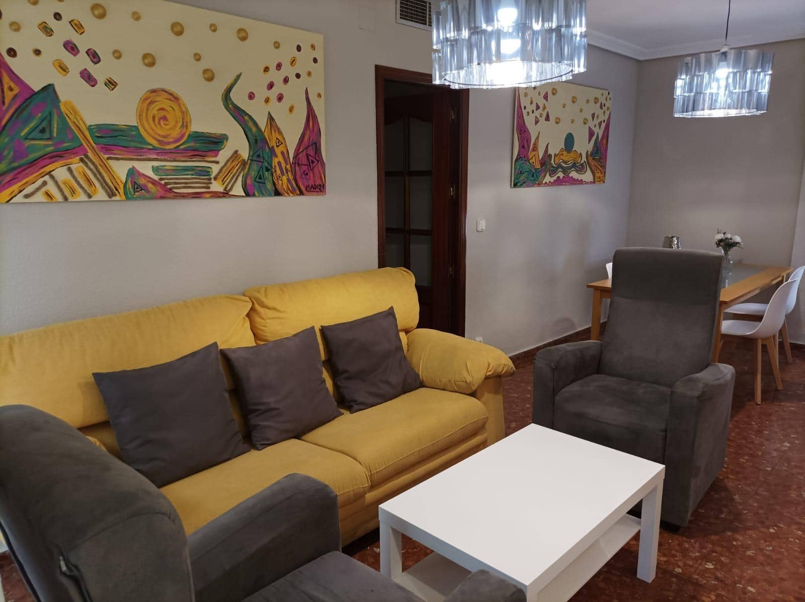 Piso de 4 habitaciones en Córdoba ciudad en alquiler - 1.280 € (Ref: 9833738)