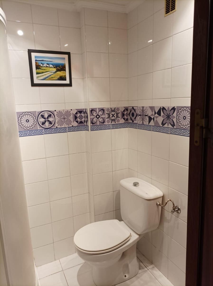 Piso de 4 habitaciones en Córdoba ciudad en alquiler - 1.280 € (Ref: 9833738)