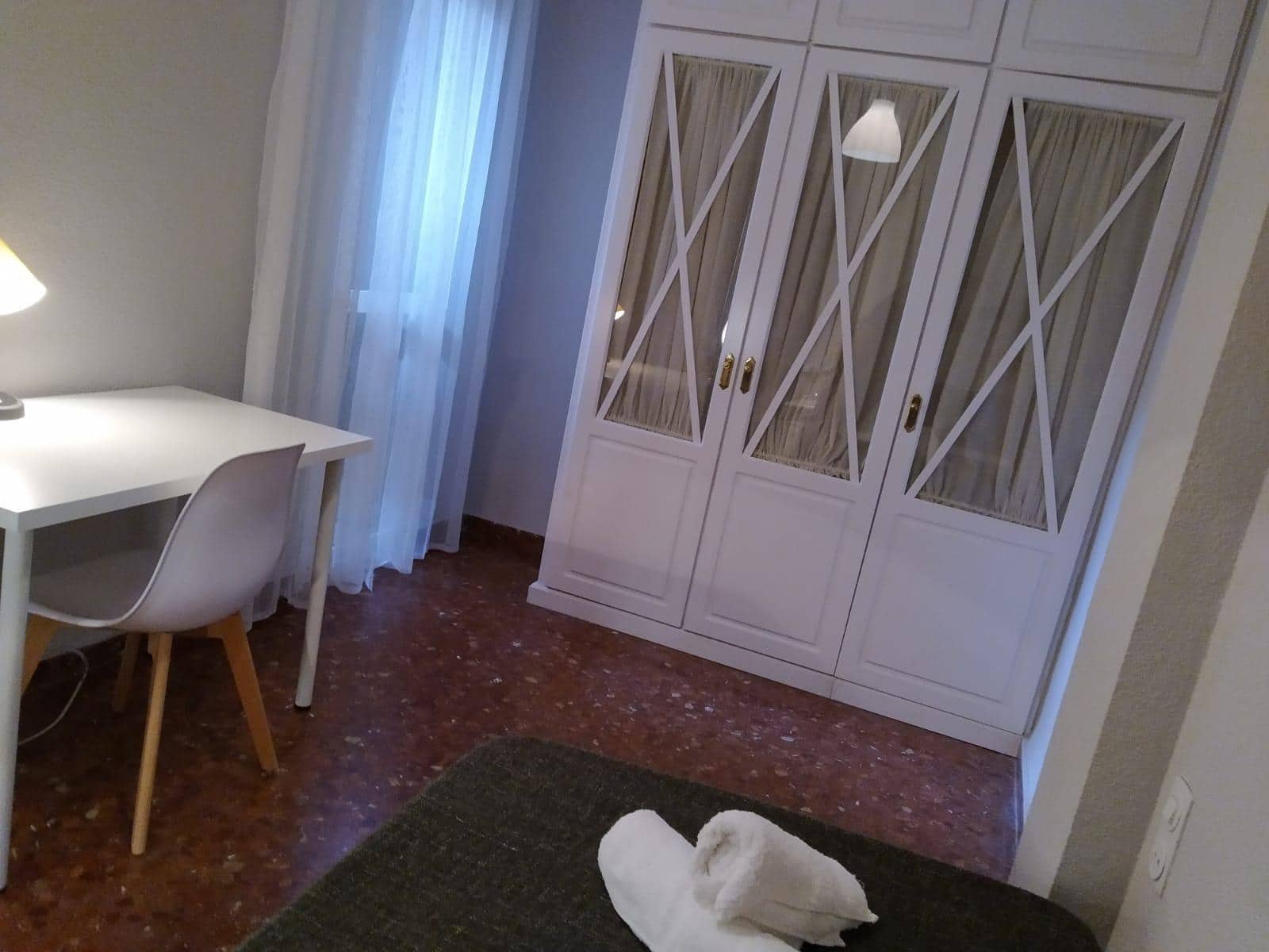 Piso de 4 habitaciones en Córdoba ciudad en alquiler - 1.280 € (Ref: 9833738)