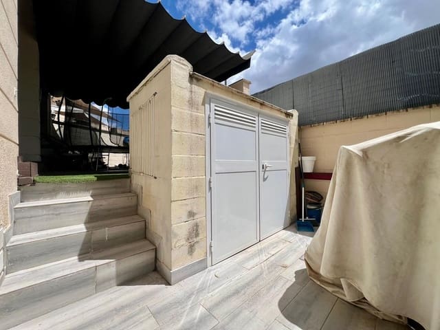 Chalet de 4 habitaciones en Arroyo del Moro, Córdoba ciudad en venta con piscina - 430.000 € (Ref: 9833740)