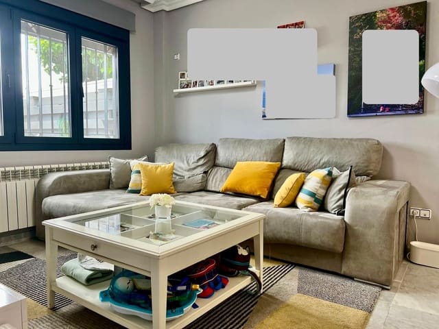 Chalet de 4 habitaciones en Arroyo del Moro, Córdoba ciudad en venta con piscina - 430.000 € (Ref: 9833740)