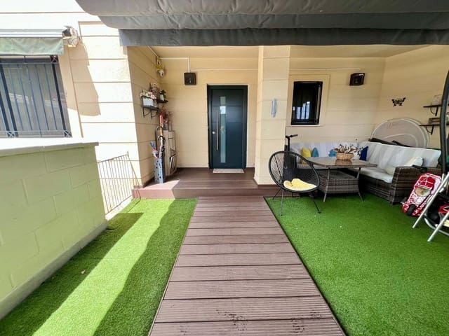 Chalet de 4 habitaciones en Arroyo del Moro, Córdoba ciudad en venta con piscina - 430.000 € (Ref: 9833740)