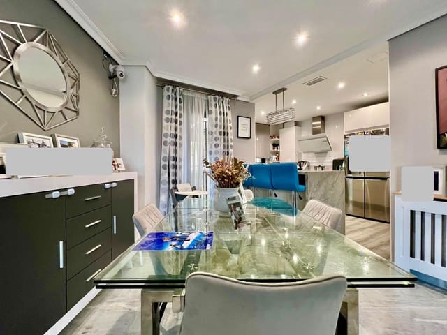 Chalet de 4 habitaciones en Arroyo del Moro, Córdoba ciudad en venta con piscina - 430.000 € (Ref: 9833740)