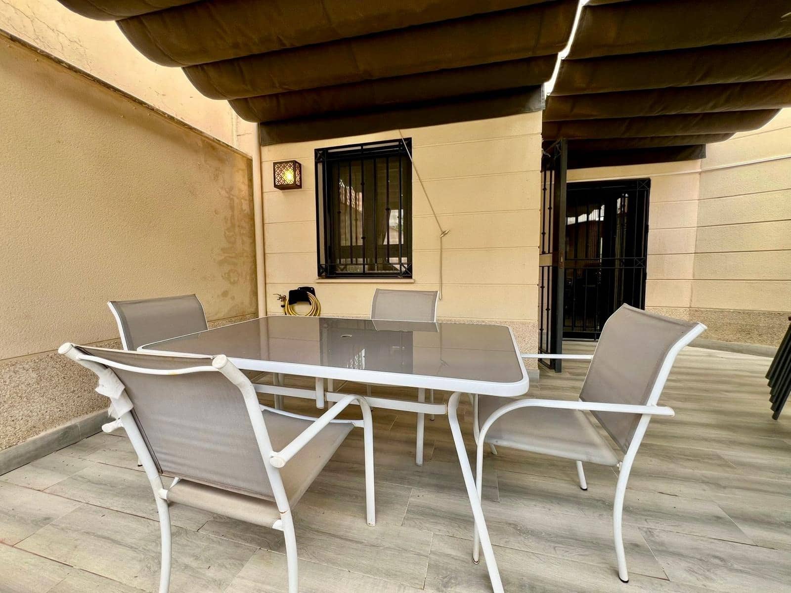 4 bedroom Villa for sale in Cordoba city with pool - € 430,000 (Ref: 9833740)