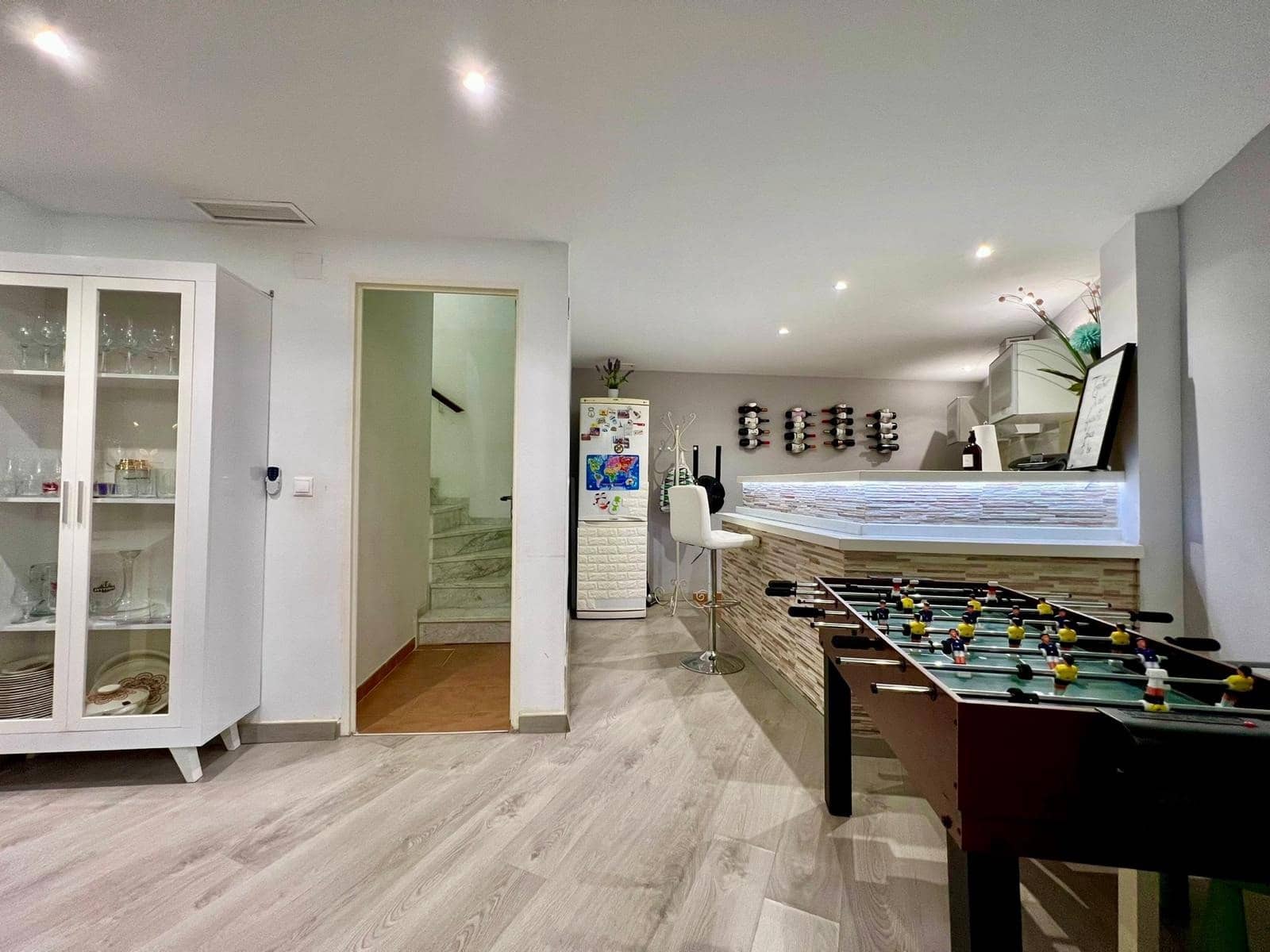 4 bedroom Villa for sale in Cordoba city with pool - € 430,000 (Ref: 9833740)