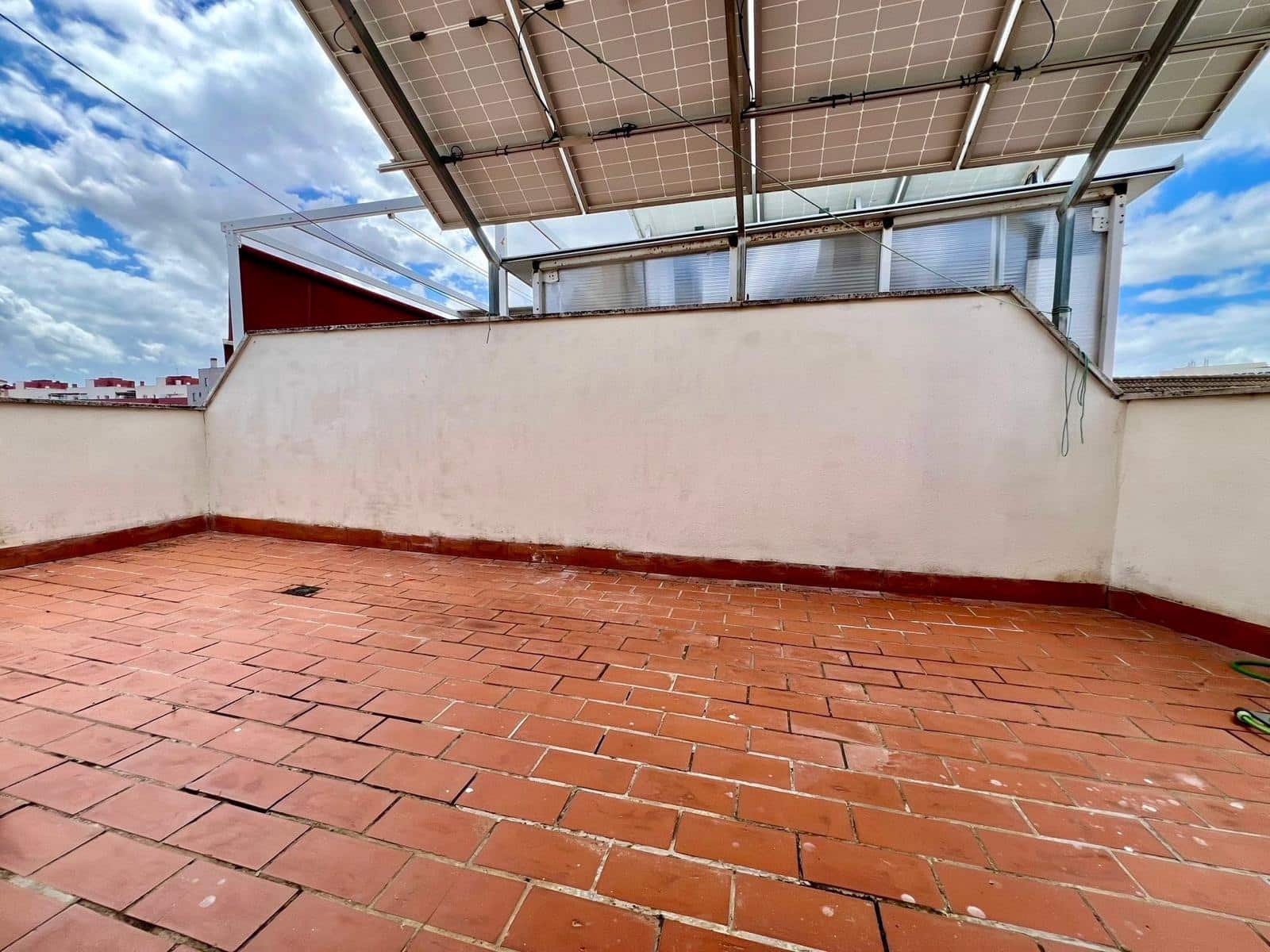 4 bedroom Villa for sale in Cordoba city with pool - € 430,000 (Ref: 9833740)