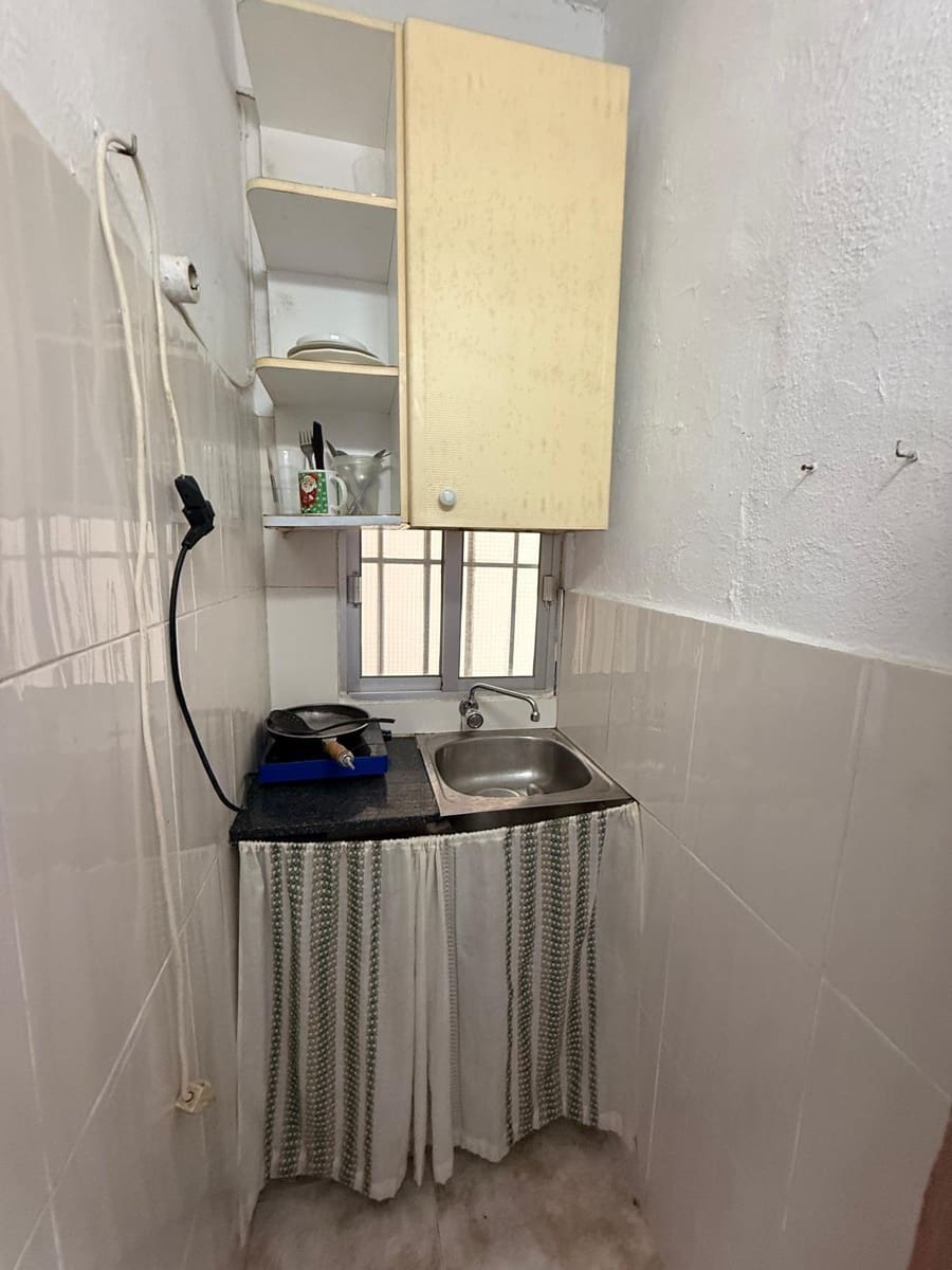 8 bedroom Flat for sale in Cordoba city - € 320,000 (Ref: 9839334)